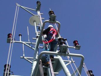 港口離岸和運(yùn)輸防墜器應(yīng)用案例.jpg 港口離岸和運(yùn)輸防墜器應(yīng)用案例.jpg