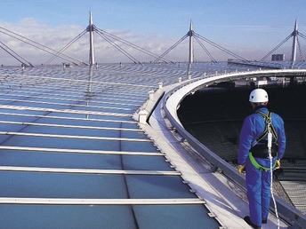 悉尼奧運(yùn)會(huì)館場(chǎng)防墜器應(yīng)用案例.jpg 悉尼奧運(yùn)會(huì)館場(chǎng)防墜器應(yīng)用案例.jpg